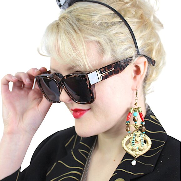 Desperately Seeking 80s Egyptian Nefertiti Earring in Fishhook or Clip-On - Picture 7 of 11